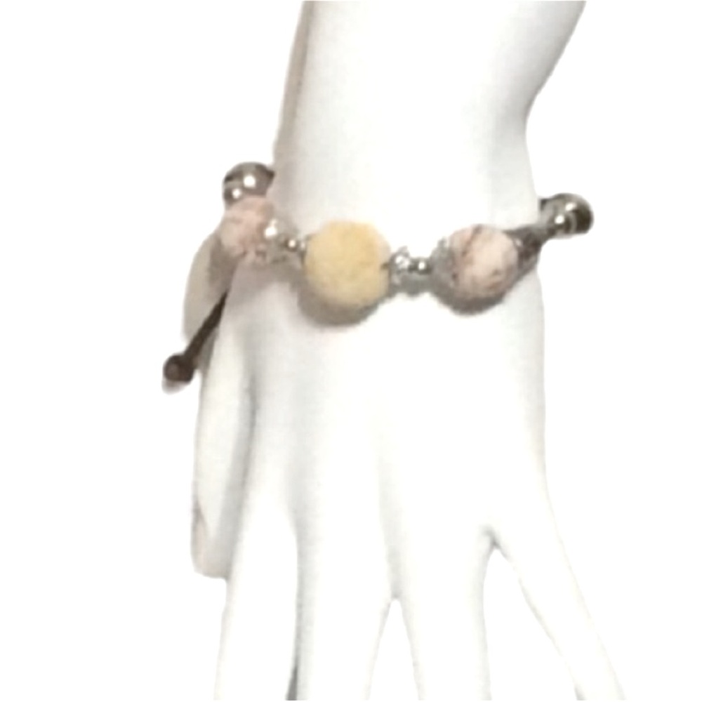 UNBRANDED LAVA BEAD Essential Oil
ADJUSTABLE Bracelet
